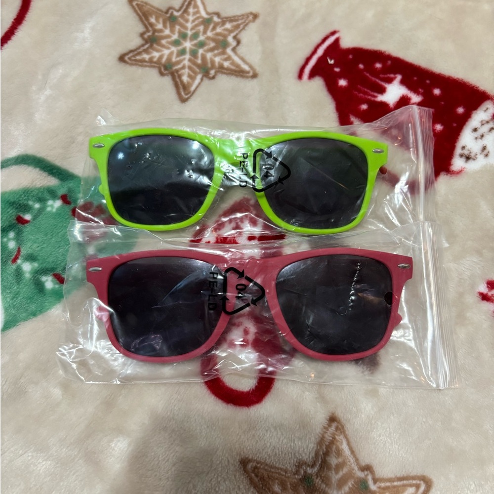 Kids Sunglasses Set - Green and Red